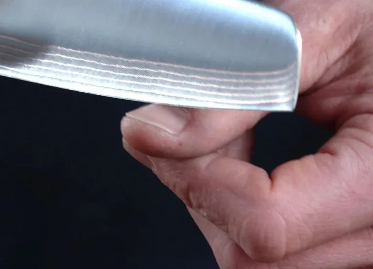blade contact test using a marker on the edge