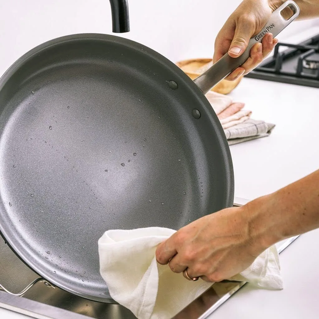 can you put putting hot pan under cold running tap water in a budget ceramic frying pan safely
