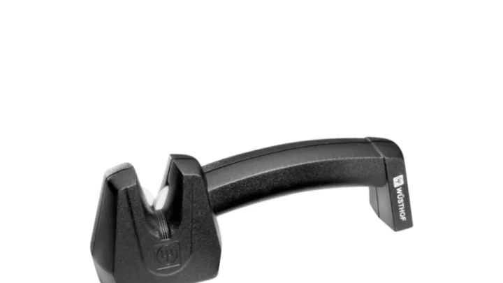 Remove Metal Dust from Pull-Through Sharpener’s Ceramic Slot