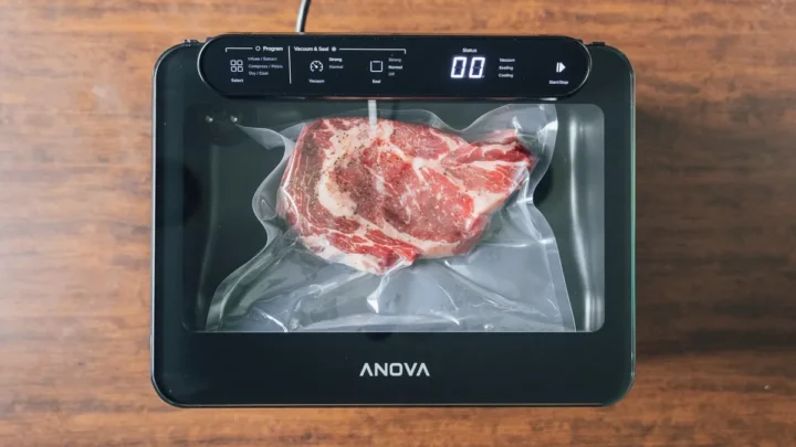 Clean Chamber Vacuum Sealer: Remove Oil & Wipe Interior