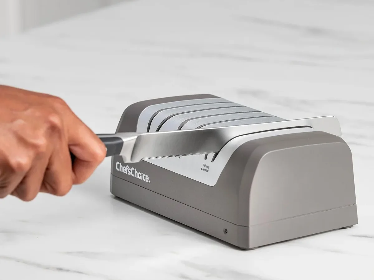 electric diamond hone knife sharpener slot close-up