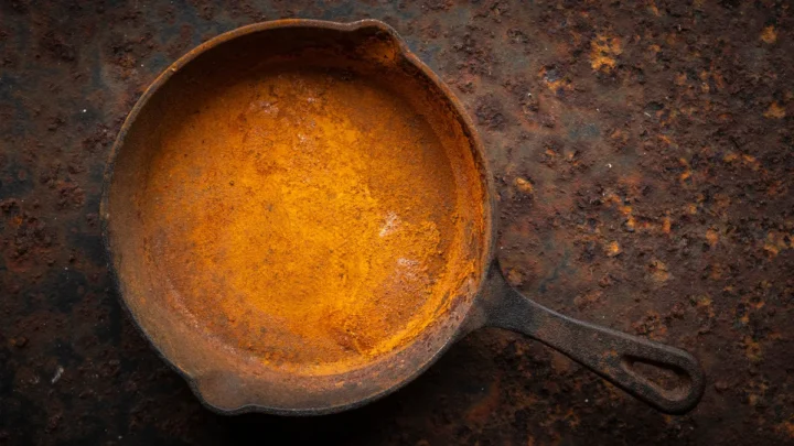 Remove Rust and Restore Seasoning on Cast Iron