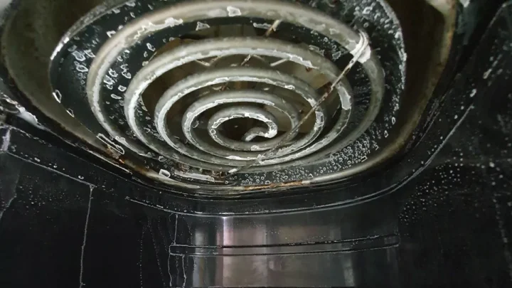 how to clean electric deep fryer and remove greasy sticky oil residue on exterior aluminum bucket