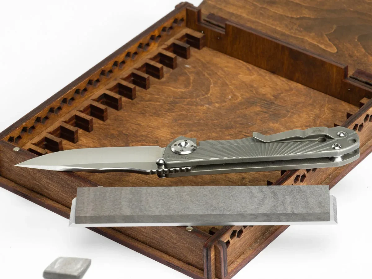 how to clean whetstone knife sharpening water stone set and remove stone slurry mud dried on bamboo holder base