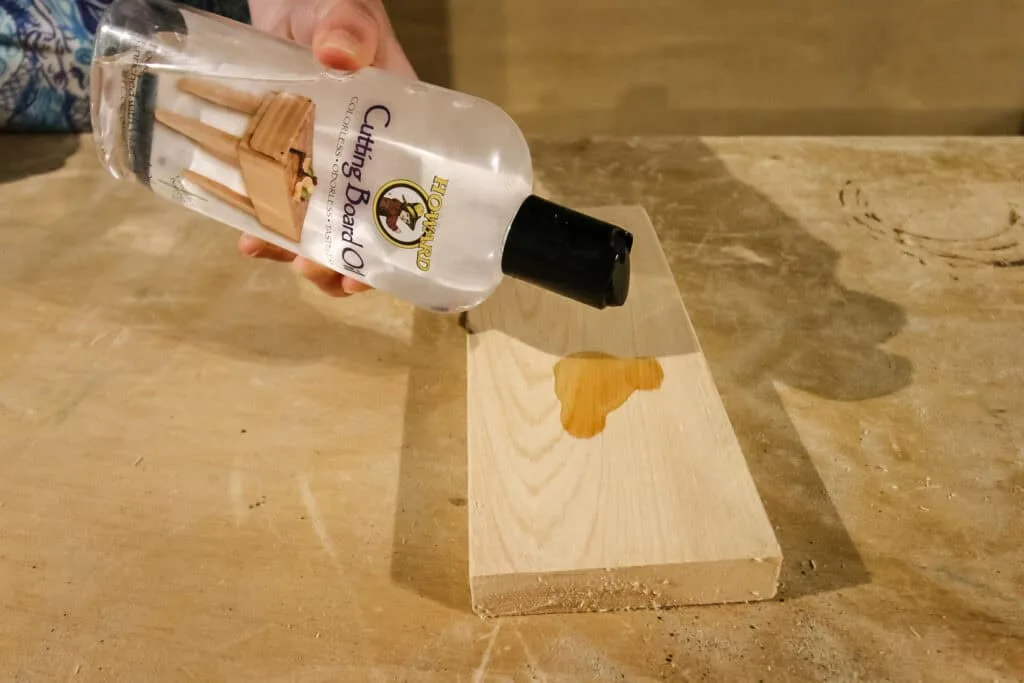 mineral oil lubricating sliding lid rails